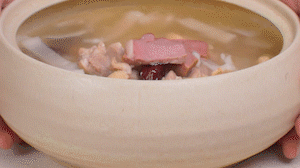 出鍋前5分鐘加鹽調(diào)味。