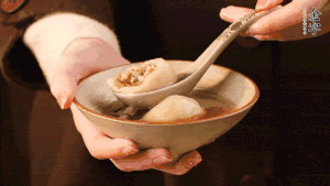 新的一年，我們還是要吃好喝好哦，祝大家元宵快樂！